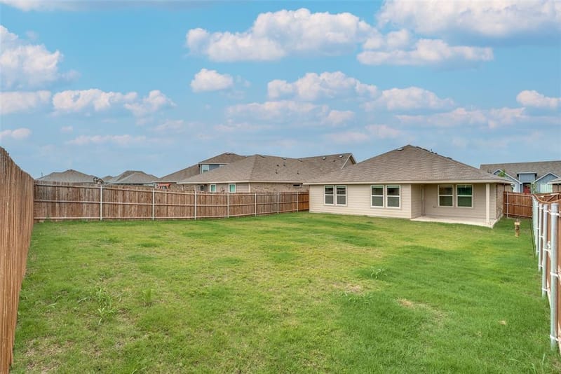 608 Breckenridge Park Drive, Alvarado TX 76009 - Photo 25