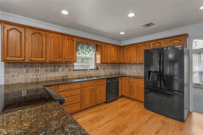 210 Country Club Drive, Benton LA 71006 - Photo 11