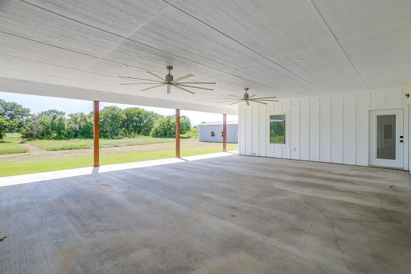 13901 County Road 102, Grandview TX 76050 - Photo 27
