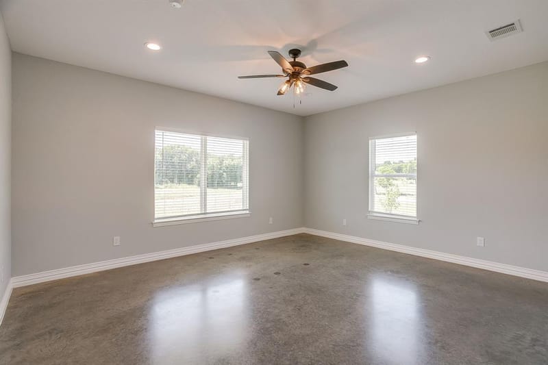 13901 County Road 102, Grandview TX 76050 - Photo 16