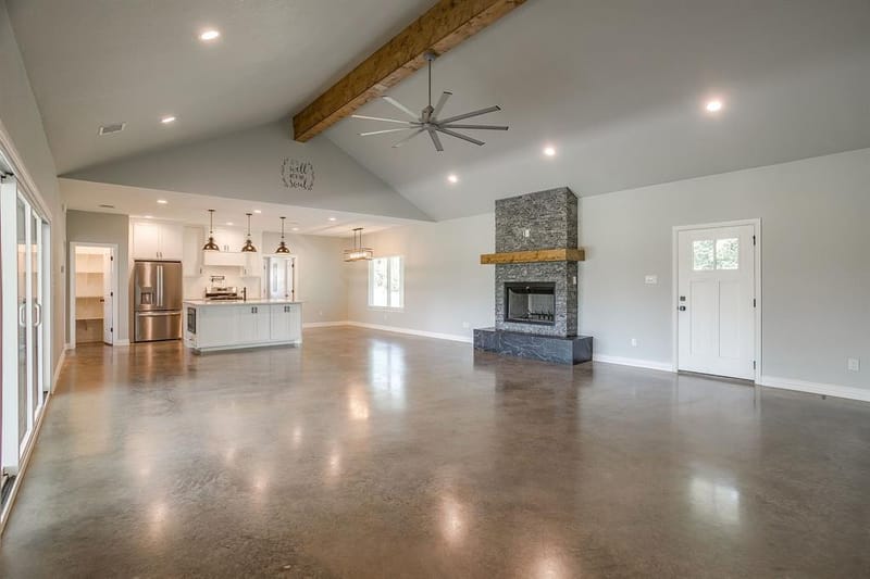13901 County Road 102, Grandview TX 76050 - Photo 5