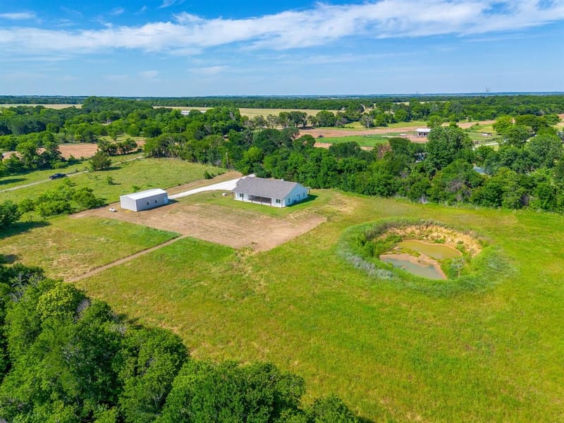 13901 County Road 102, Grandview TX 76050 - Photo 40