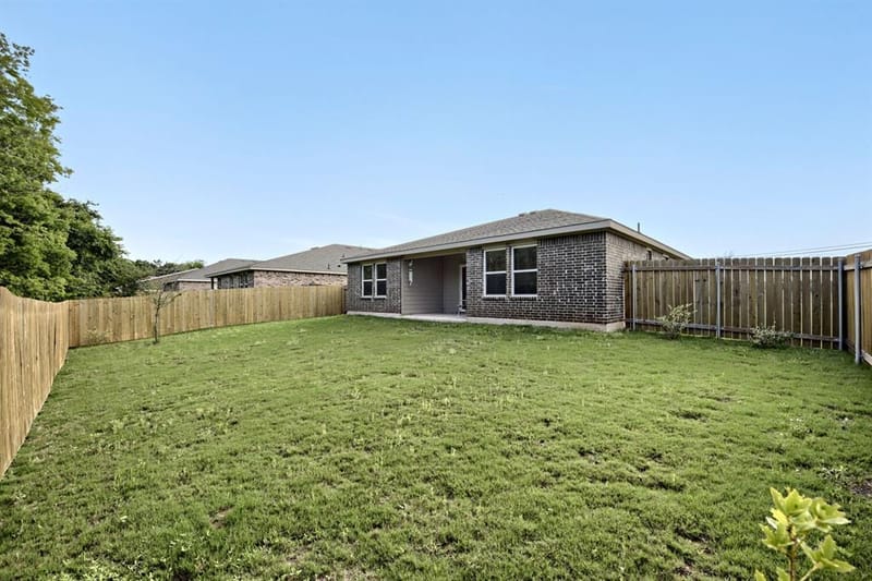 420 Jameson Street, Springtown TX 76082 - Photo 27