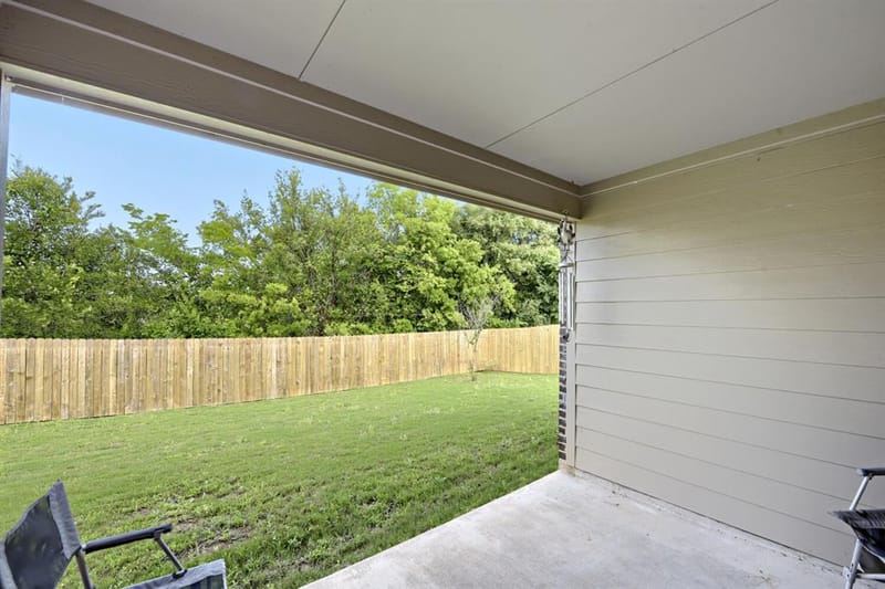 420 Jameson Street, Springtown TX 76082 - Photo 29