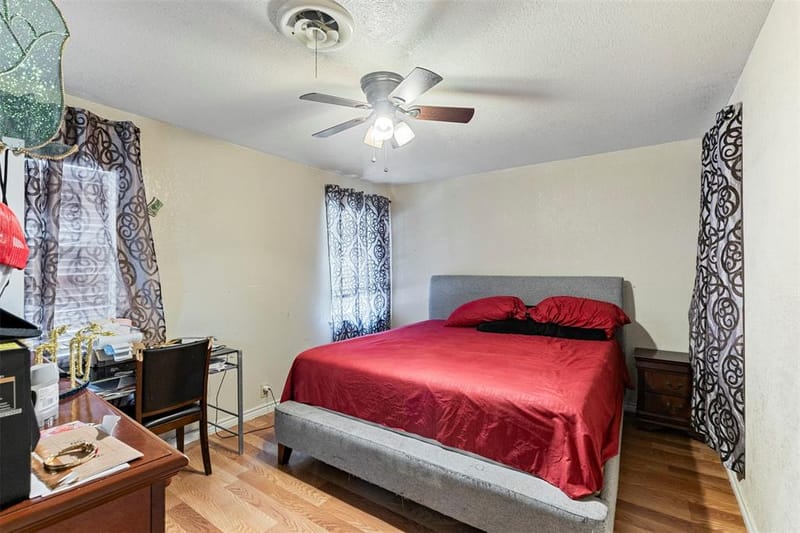 2211 Cloverdale Street, Arlington TX 76010 - Photo 13
