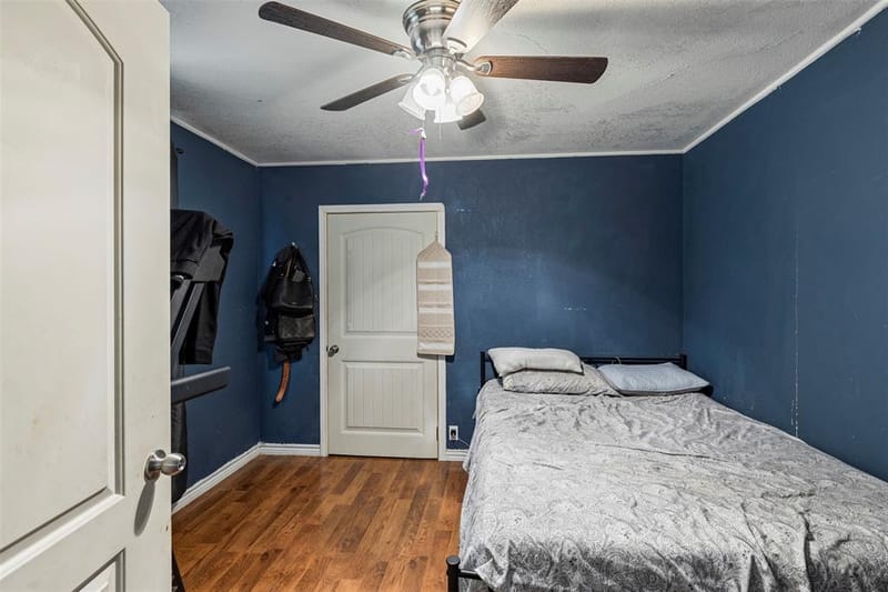 2211 Cloverdale Street, Arlington TX 76010 - Photo 16