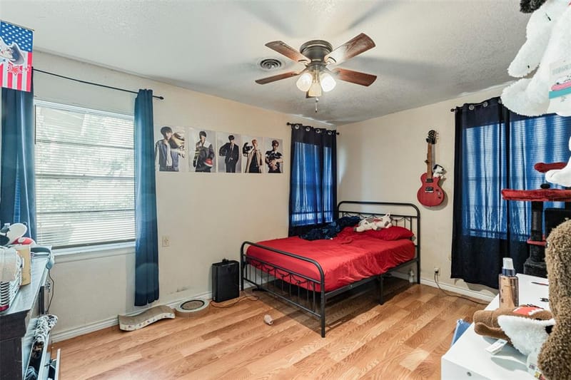 2211 Cloverdale Street, Arlington TX 76010 - Photo 14