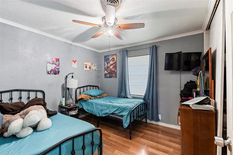 2211 Cloverdale Street, Arlington TX 76010 - Photo 15