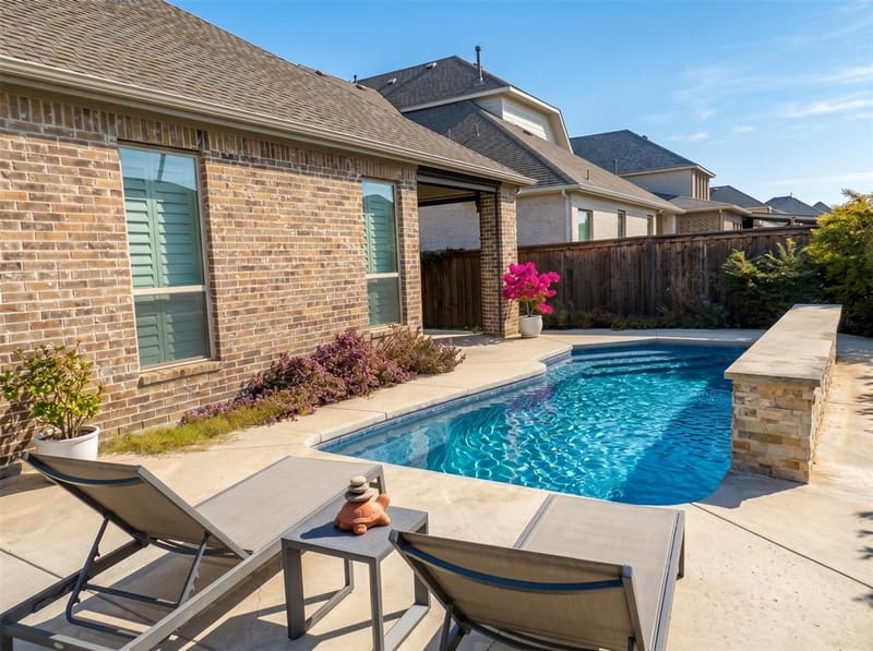 3448 Poinsettia Way, Irving TX 75038 - Photo 2