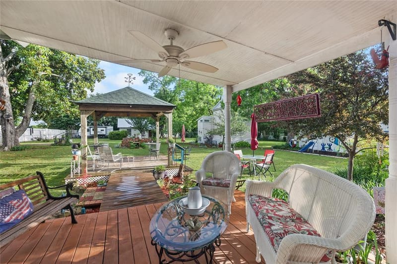 303 W Market Street, Honey Grove TX 75446 - Photo 27