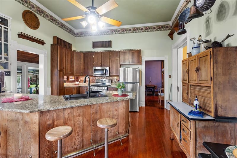 303 W Market Street, Honey Grove TX 75446 - Photo 6