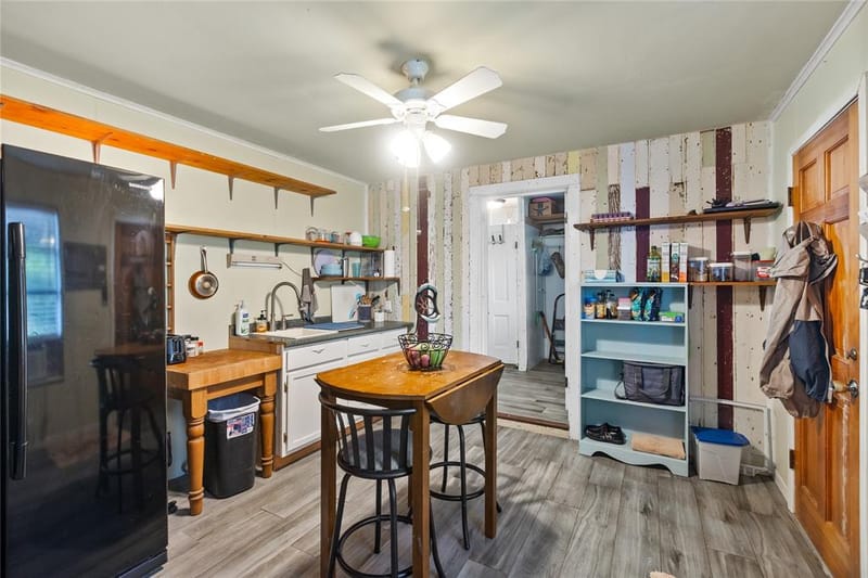 303 W Market Street, Honey Grove TX 75446 - Photo 32