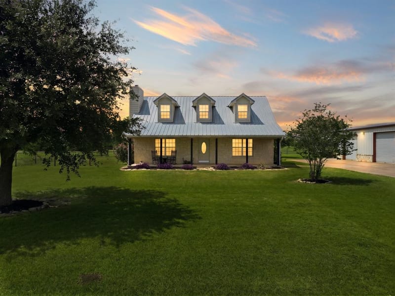 560 Meadow Lane, Crawford TX 76638 - Photo 2