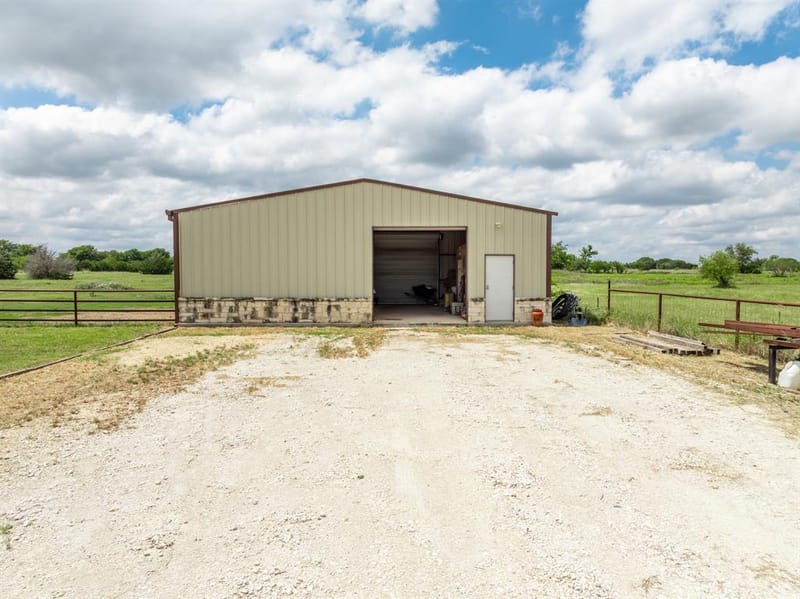 560 Meadow Lane, Crawford TX 76638 - Photo 12