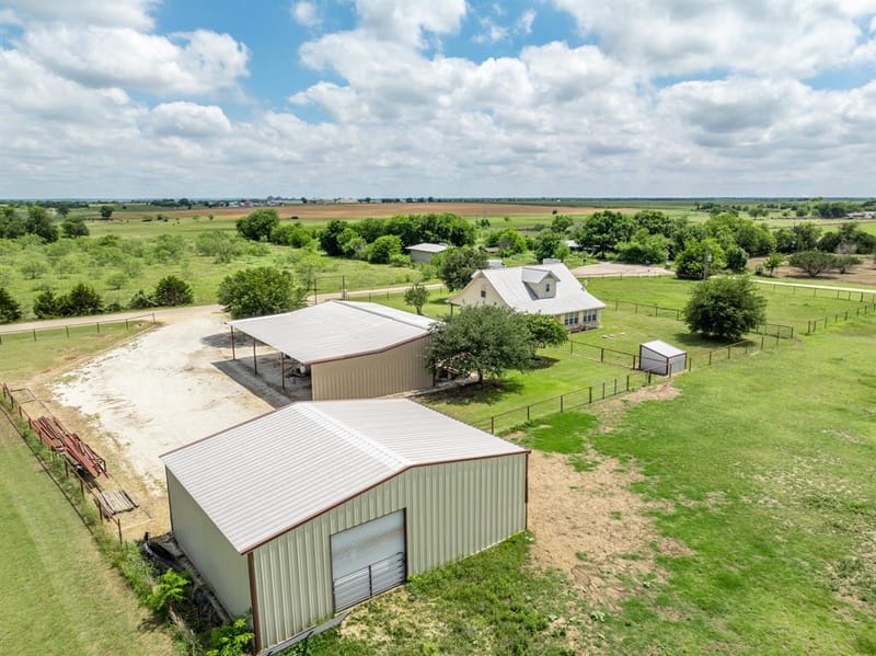 560 Meadow Lane, Crawford TX 76638