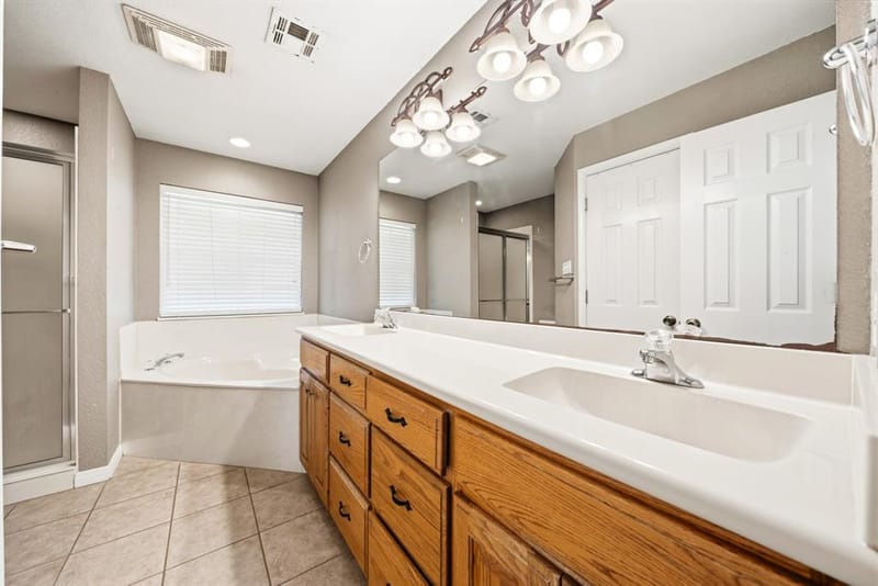 560 Meadow Lane, Crawford TX 76638 - Photo 28