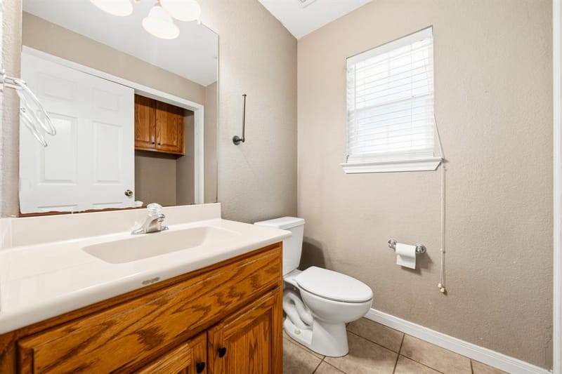 560 Meadow Lane, Crawford TX 76638 - Photo 30