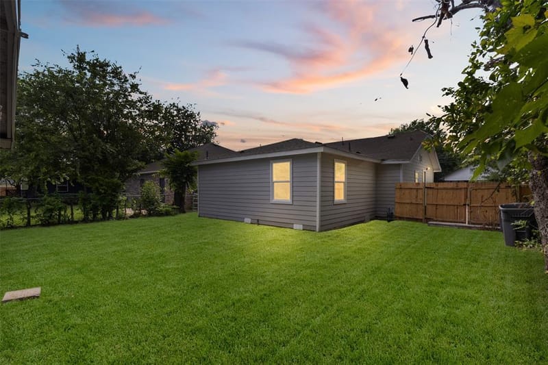 4318 Jamaica Street, Dallas TX 75210 - Photo 31