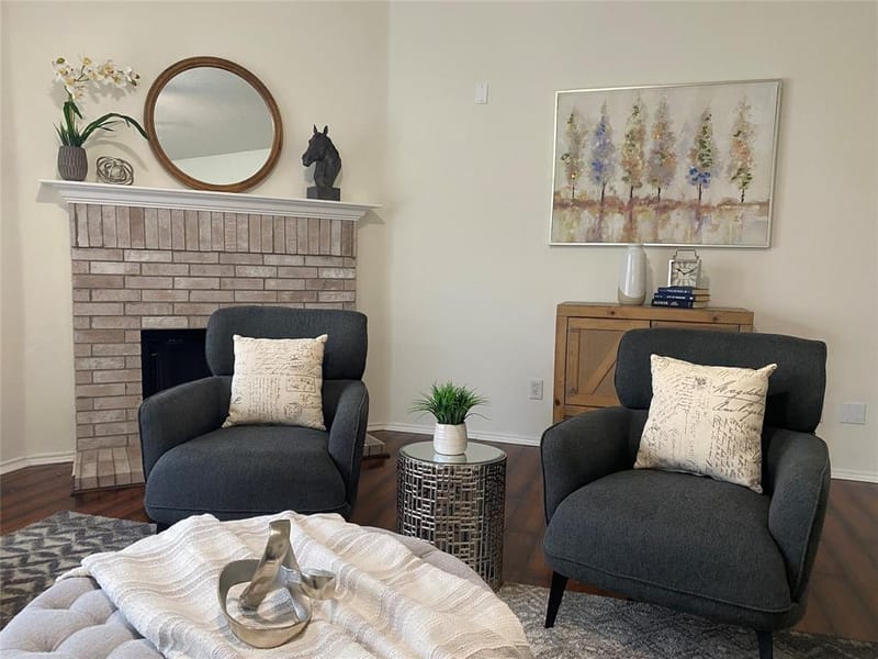 5534 Mandarin Way, Dallas TX 75249 - Photo 2