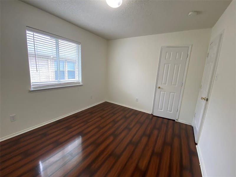 5534 Mandarin Way, Dallas TX 75249 - Photo 32