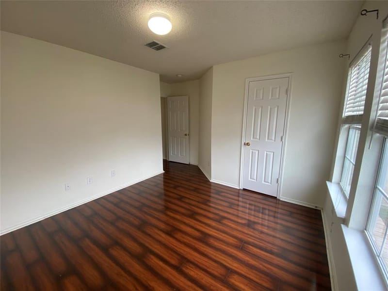 5534 Mandarin Way, Dallas TX 75249 - Photo 31