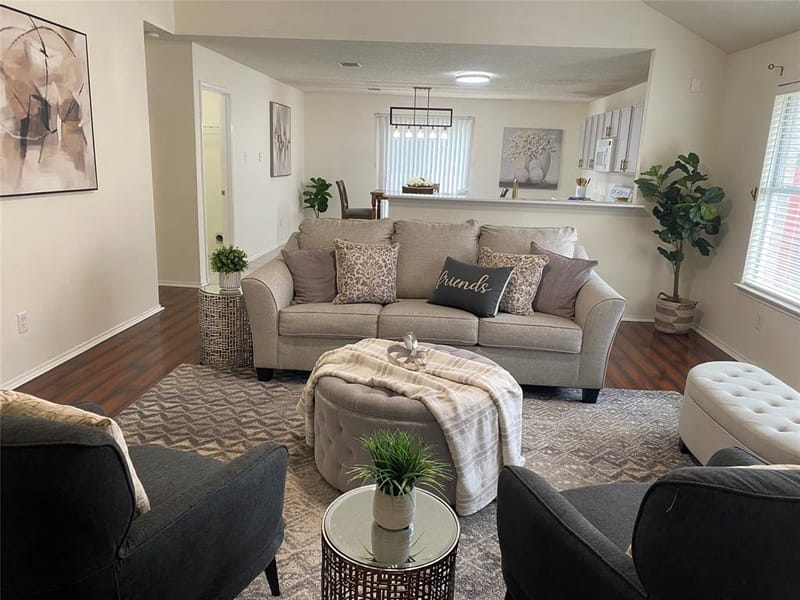 5534 Mandarin Way, Dallas TX 75249 - Photo 4