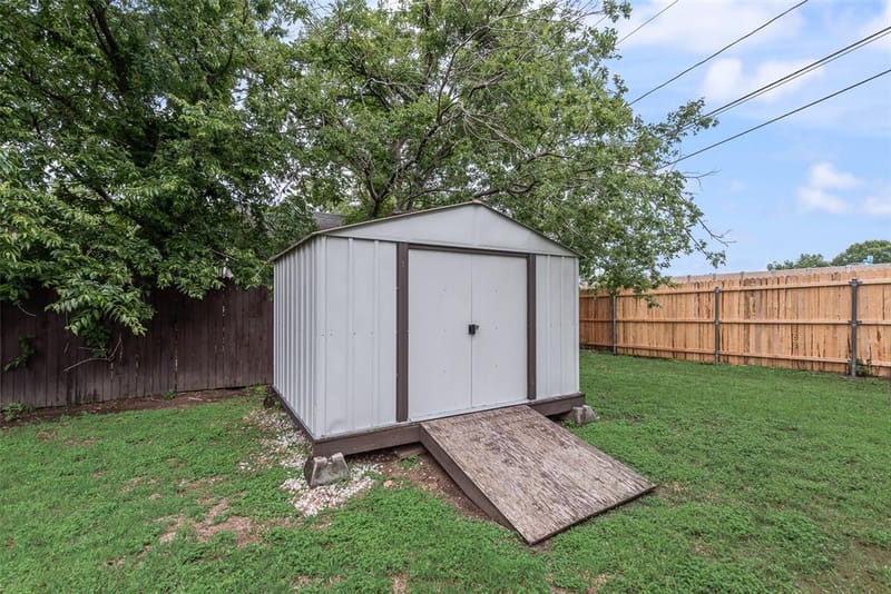 4913 Calmont Avenue, Fort Worth TX 76107 - Photo 17