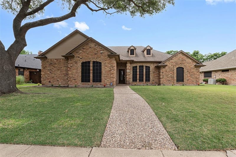 3114 Oak Trail Drive, Rowlett TX 75088 - Photo 2