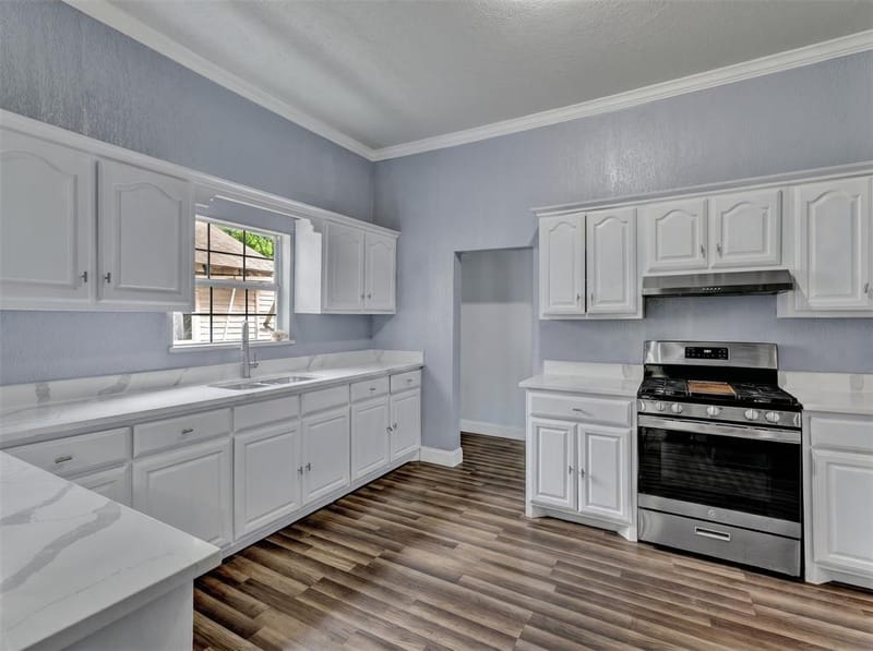 1811 Wesley Street, Greenville TX 75401 - Photo 7