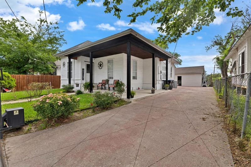 1811 Wesley Street, Greenville TX 75401