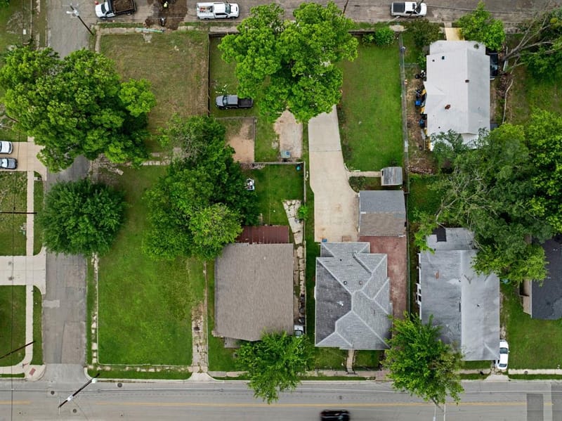 1811 Wesley Street, Greenville TX 75401 - Photo 18
