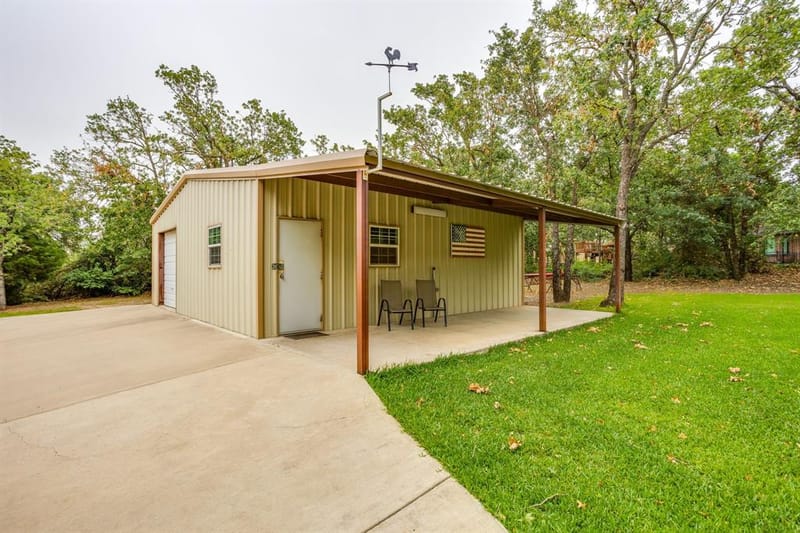 263 Oak Creek Circle, Springtown TX 76082 - Photo 7