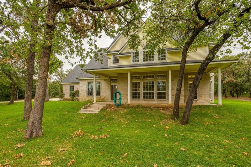 263 Oak Creek Circle, Springtown TX 76082 - Photo 5