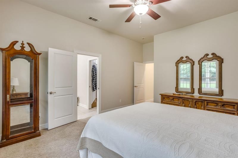 263 Oak Creek Circle, Springtown TX 76082 - Photo 38