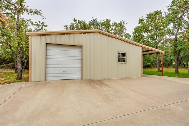 263 Oak Creek Circle, Springtown TX 76082 - Photo 10