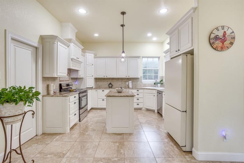263 Oak Creek Circle, Springtown TX 76082 - Photo 31