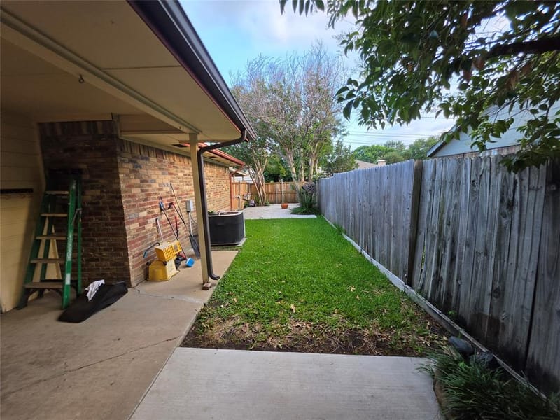 3038 Modella Avenue, Dallas TX 75229 - Photo 37
