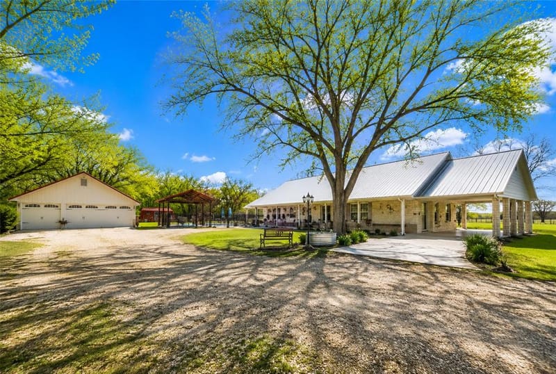 168 Country Drive, Waco TX 76705 - Photo 2