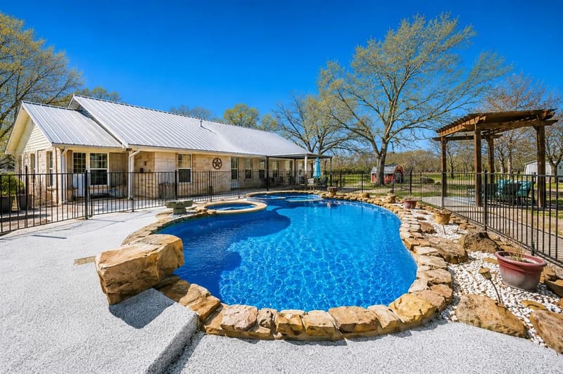 168 Country Drive, Waco TX 76705 - Photo 17
