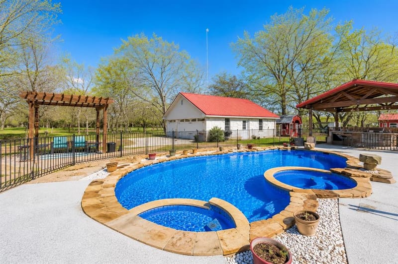 168 Country Drive, Waco TX 76705 - Photo 4