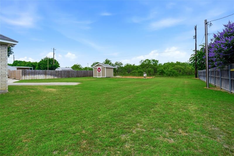 207 Bonita Drive, Granbury TX 76049 - Photo 16