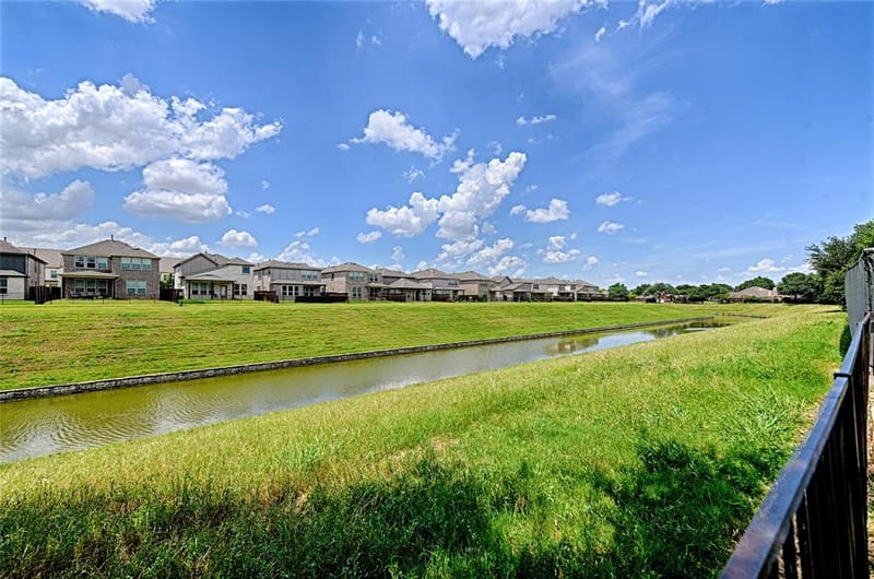 10013 White Lane, Irving TX 75063 - Photo 2