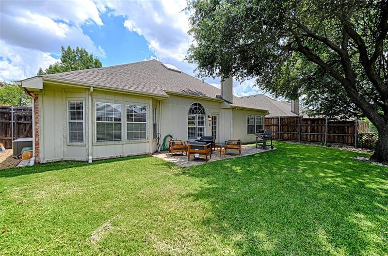 10013 White Lane, Irving TX 75063 - Photo 19