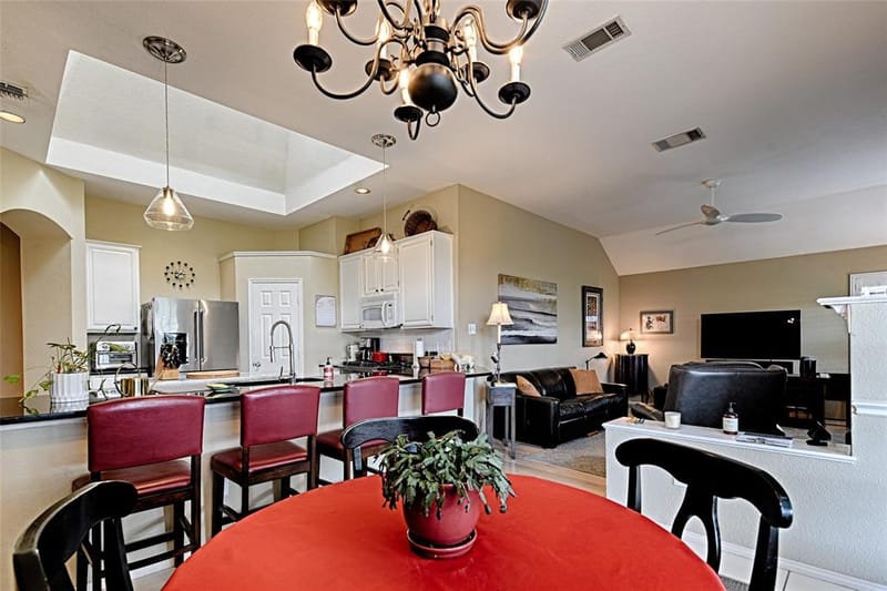 10013 White Lane, Irving TX 75063 - Photo 4
