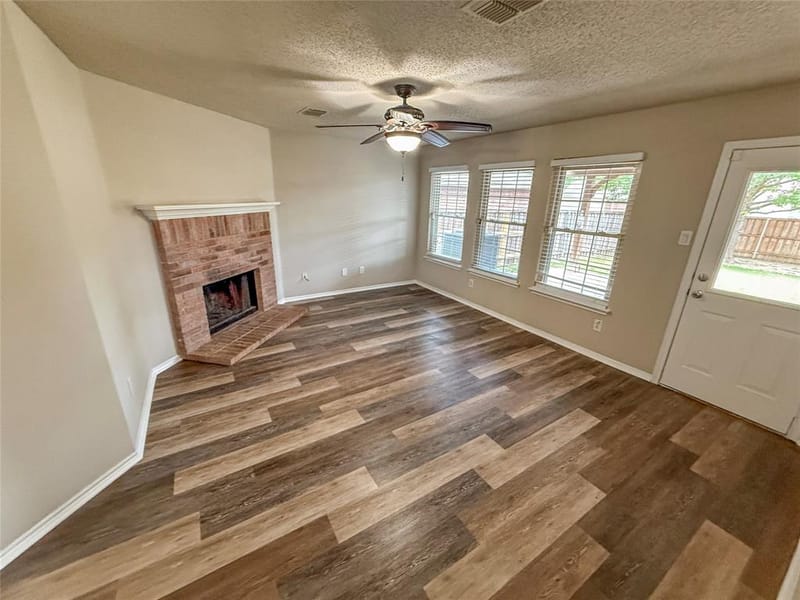 2549 Pilgrim Rest Drive, Dallas TX 75237 - Photo 12