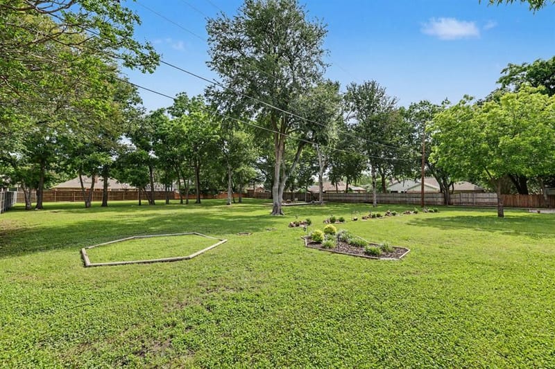 805 Wes Michael Road, Bonham TX 75418 - Photo 23