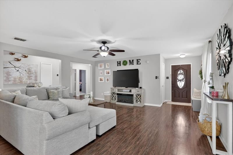 2019 Limestone Drive, Grand Prairie TX 75052 - Photo 7