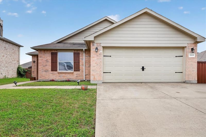 2019 Limestone Drive, Grand Prairie TX 75052