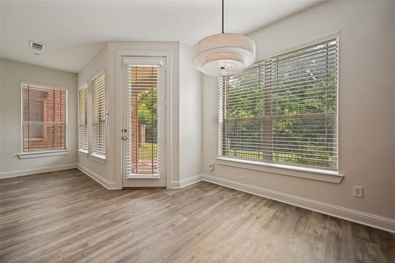 921 Brook Forest Lane, Euless TX 76039 - Photo 6