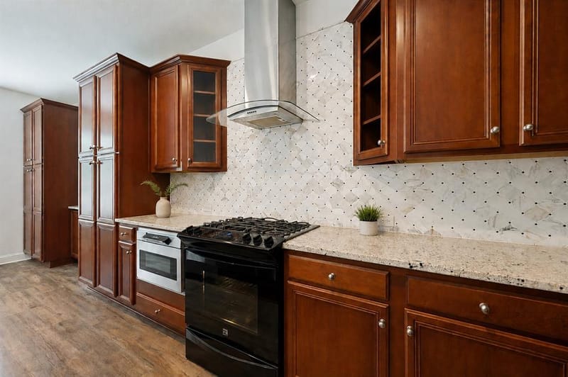 921 Brook Forest Lane, Euless TX 76039 - Photo 7